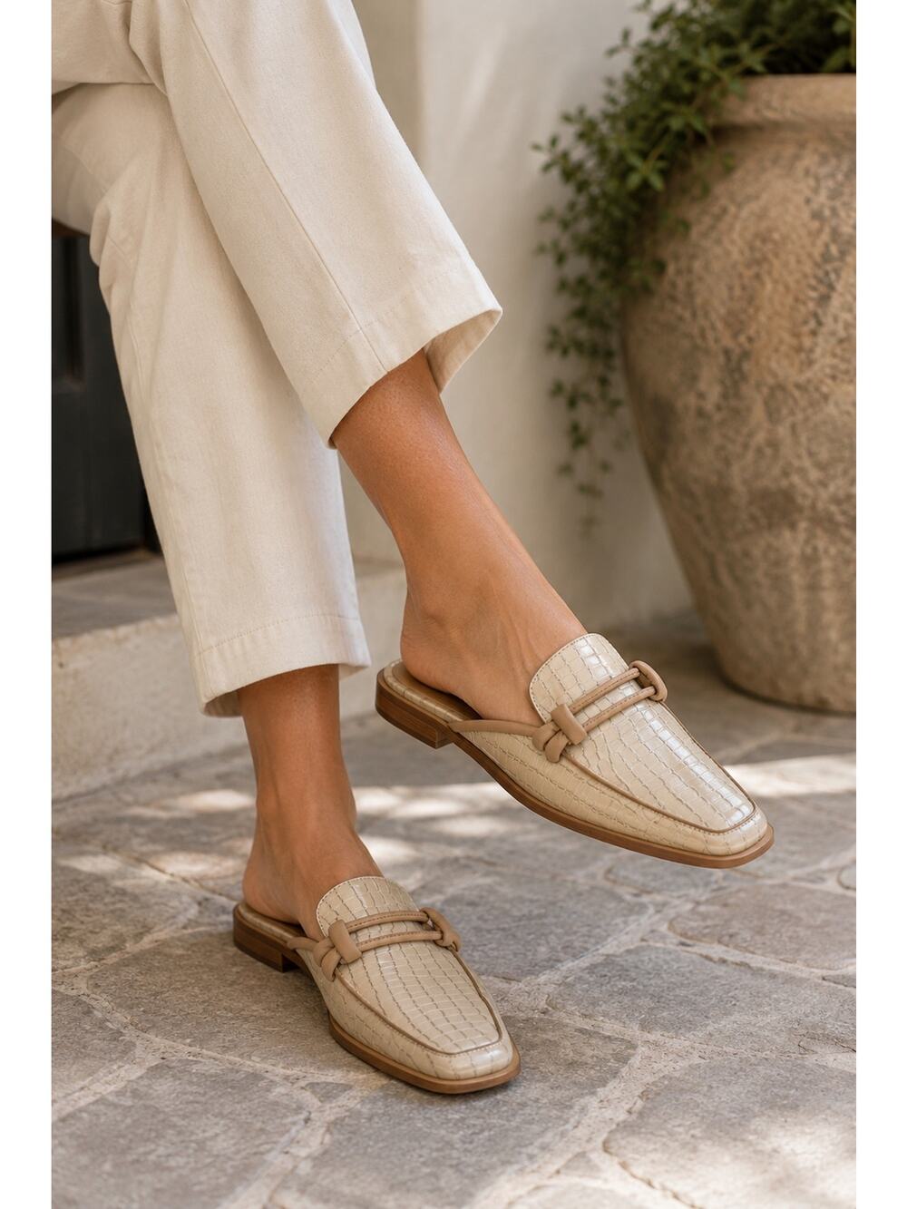 KAANAS Croc Embossed Leather Mule Loafers Beige Taupe Size 8